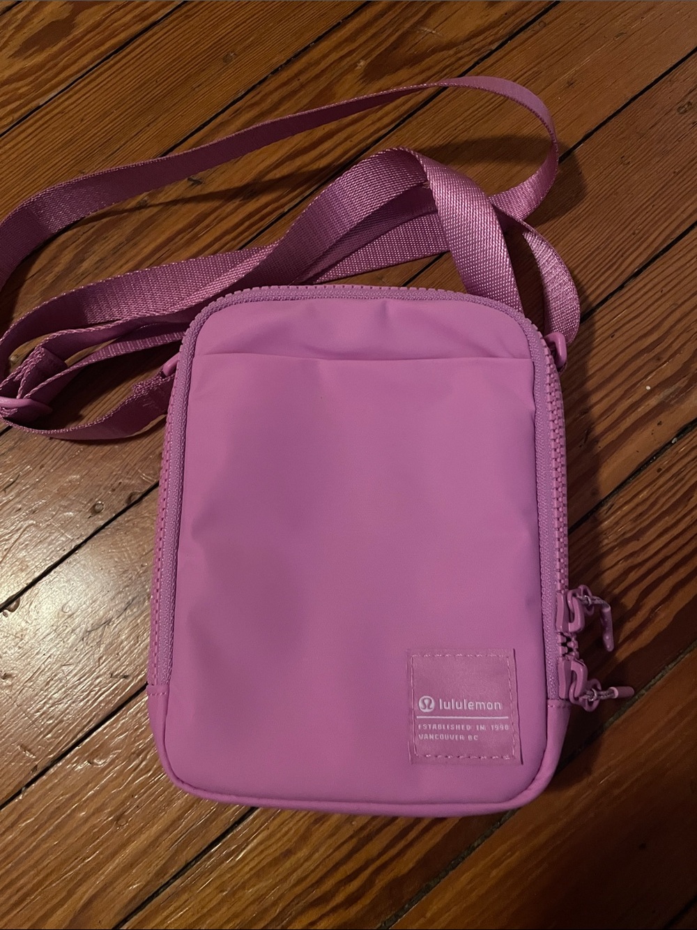 lululemon light purple pink small crossbody pouch - Picture 4 of 5